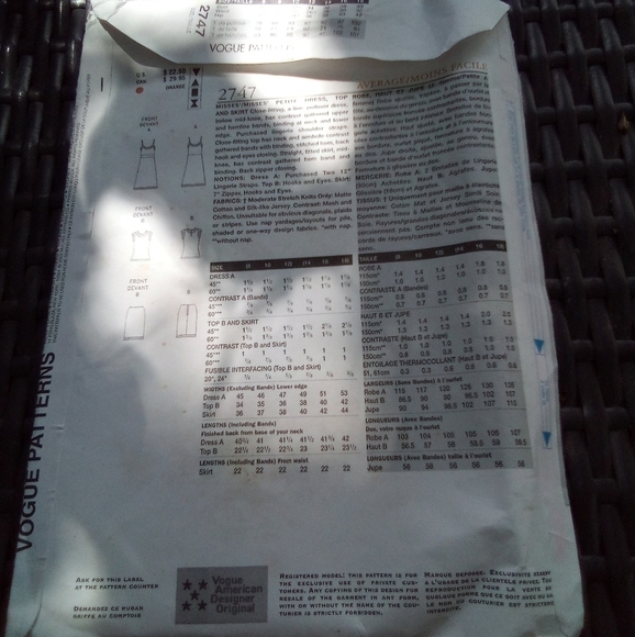 Vogue Sewing Pattern 2747 Women's Misses' Petite Dress Top Skirt Size 8-12 Uncut - Picture 2 of 2